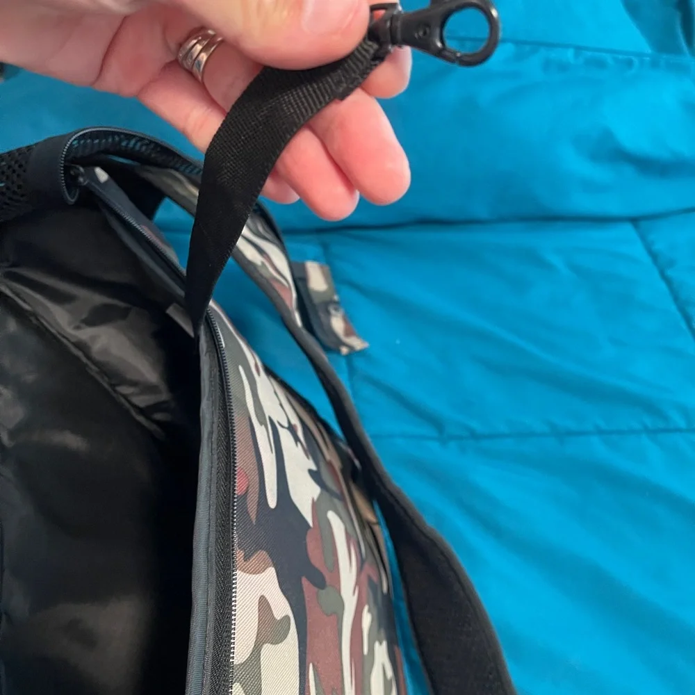Bailey & Bella pet sling carrier